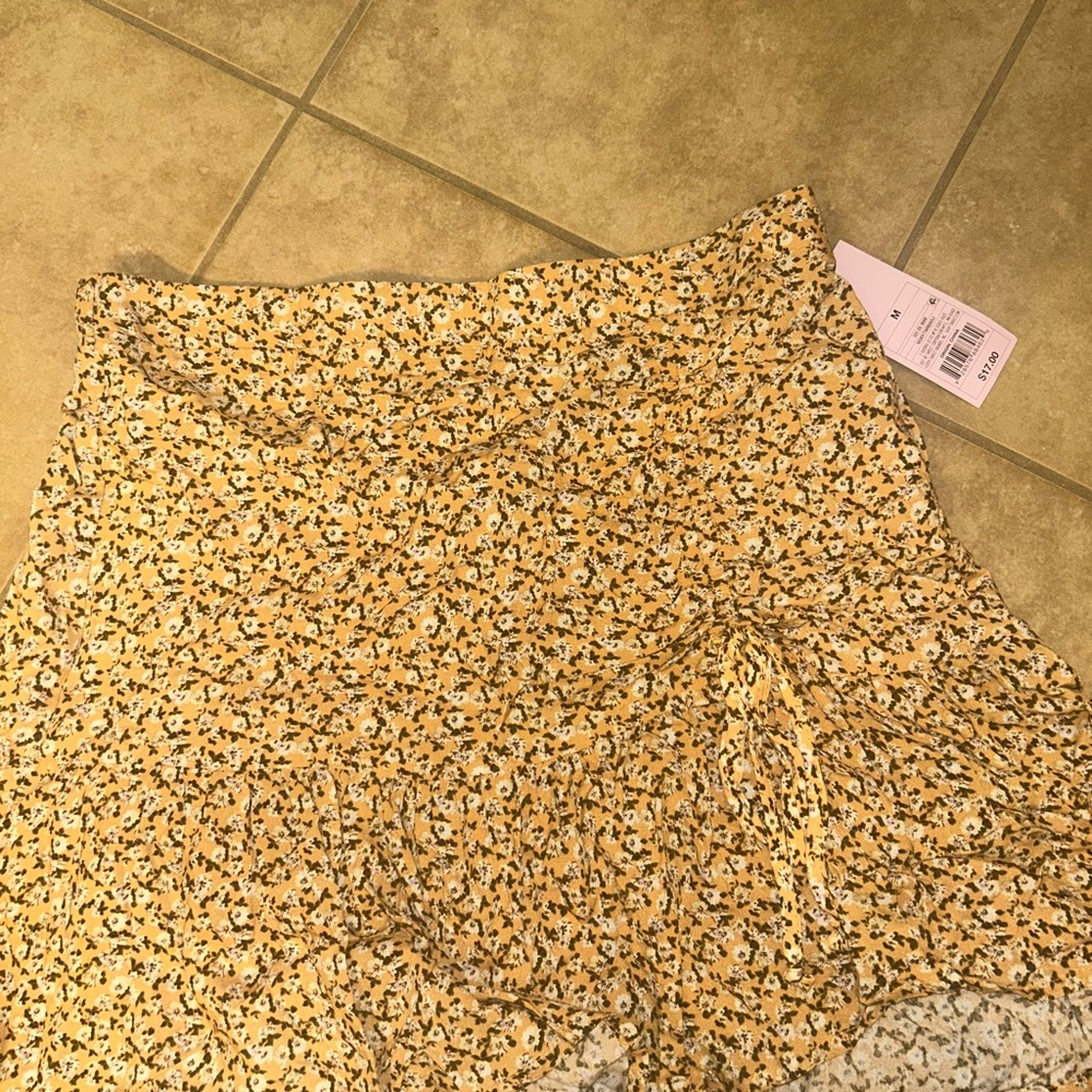 Floral Yellow Women's Shorts